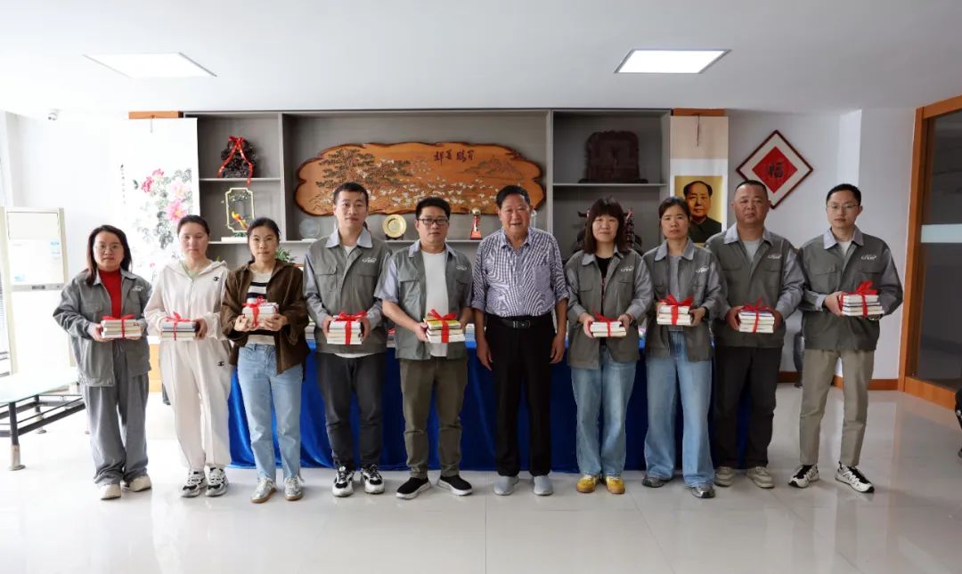 建書香雙鳥,做學(xué)習(xí)達(dá)人 —— 雙鳥機械開展“世界讀書日”贈書活動